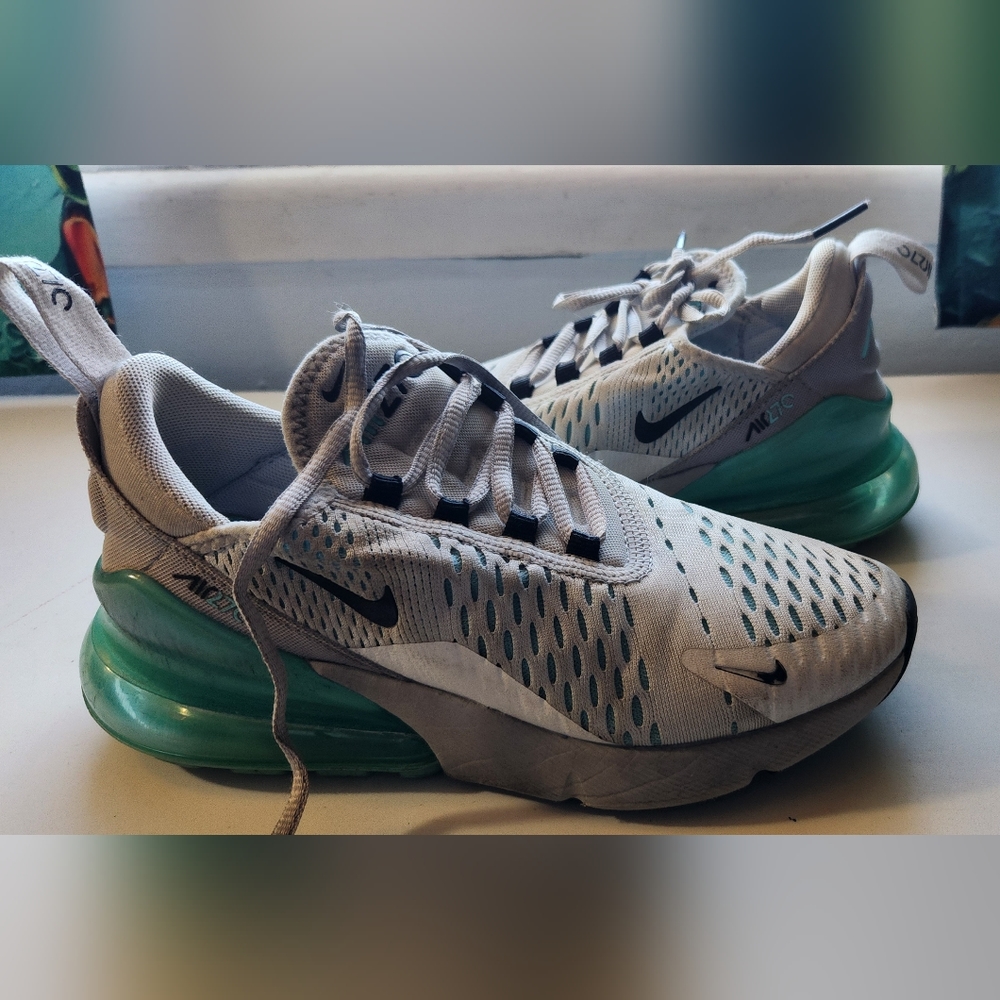 Nike Air Max 270
